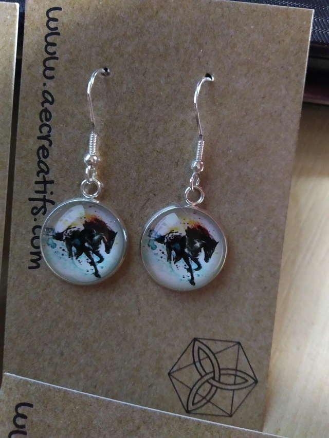 Boucles d&#039;oreilles cabochons chevaux noire 