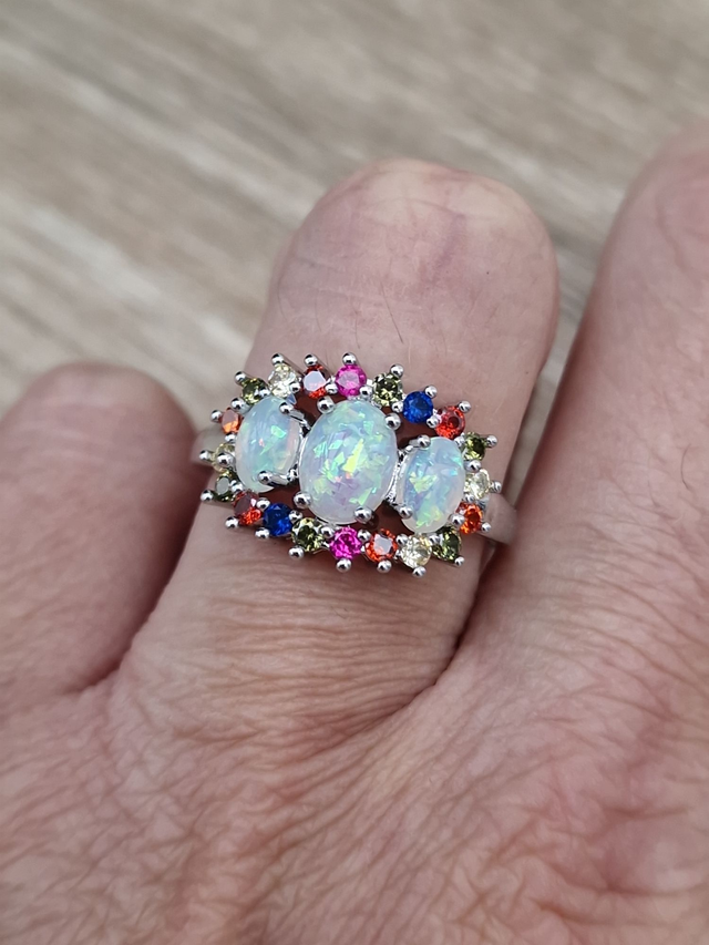 Bague Argentée Rhodium Plaqué Imitation Opale Zirconiums Multicolore