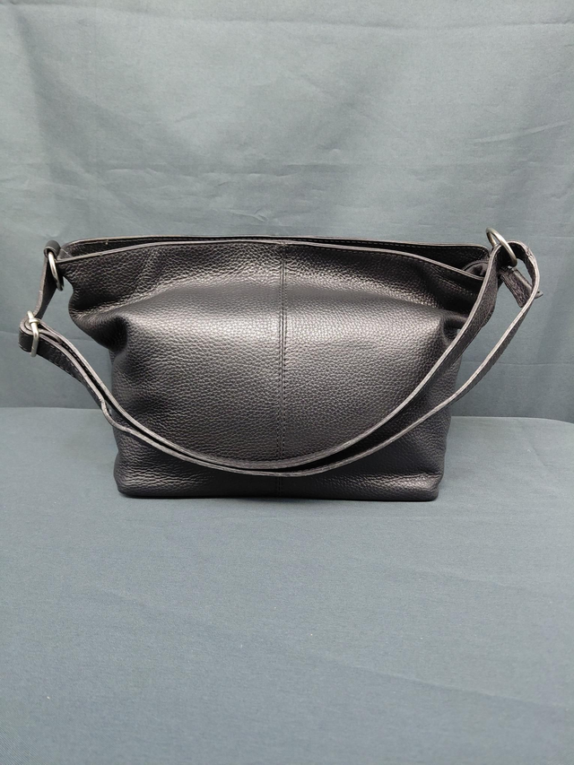 Sac en cuir couleur noir 