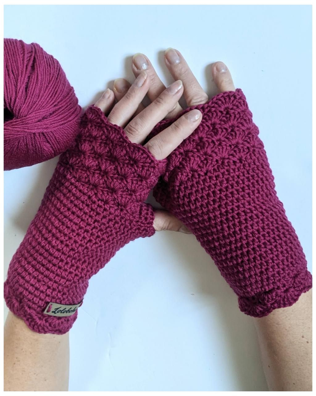Mitaines en mérinos au crochet - Rose framboise 