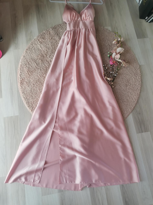 Robe longue satinée