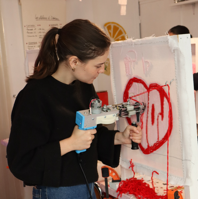 DIM.28 Décembre 14H30-16h30• atelier Tufting 