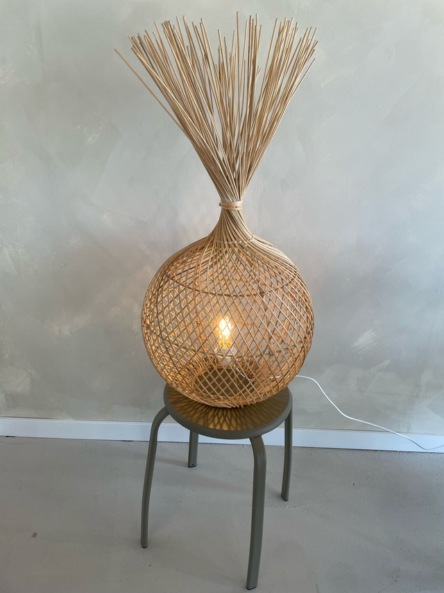 Rotan vloerlamp 
