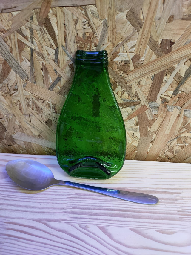 FLAUB_WEB001 Petite bouteille fondue verte