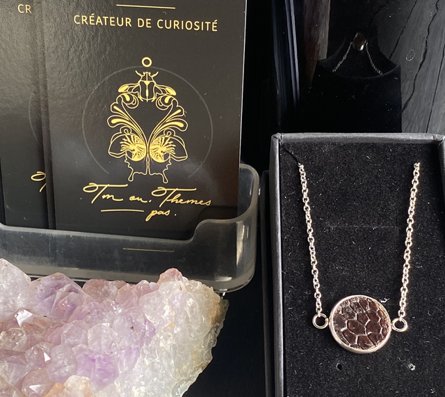 Bracelet, cuir d’autruche teinté 