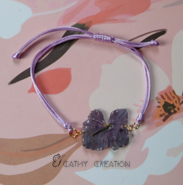 Bracelet réglable fleur naturelle 