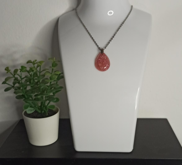 Pendentif rose pailleté CO019