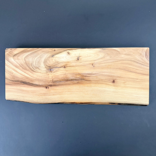 Borrelplank van iepen