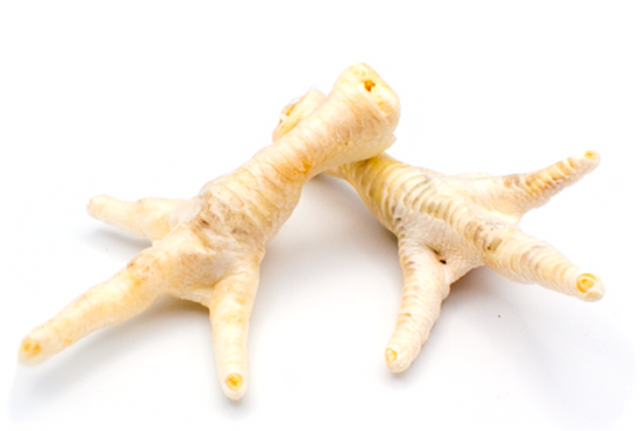 Chicken feet - puffed per 100g