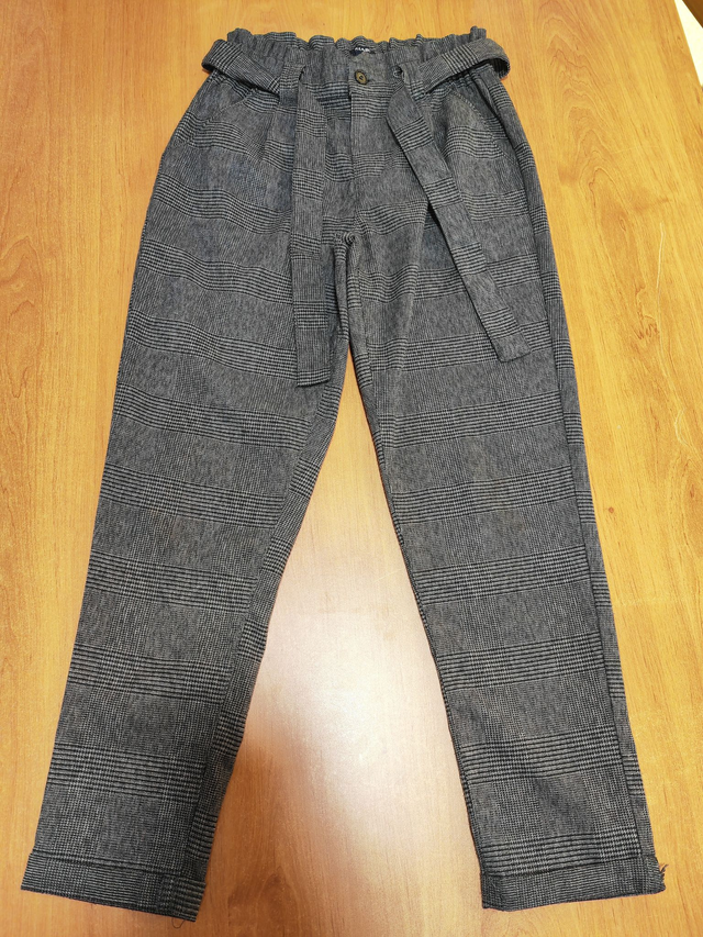 Pantalon gris foncé 10 ans