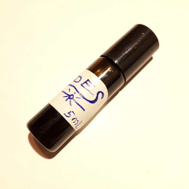 &quot; ÉBREDÉS &quot; / &quot; AWAKENING &quot; Parfum Oil Blend