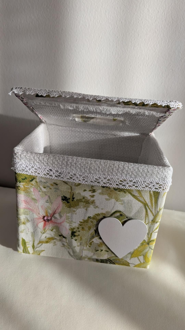 Vintage style decorated tissue box 