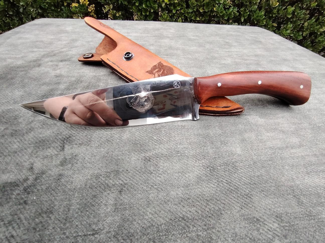 Couteau chasse Narra mauve, sanglier*