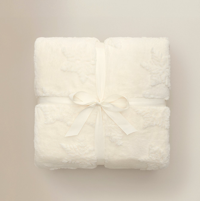White Embossed Snowflake Blanket - 200cm x 220cm