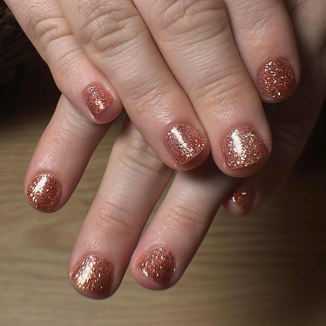 Vernis semi-permanent | manucure + couleur + gloss |