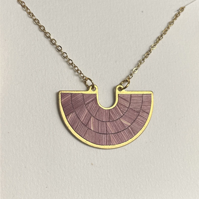 Pendentif égyptien violet colombin