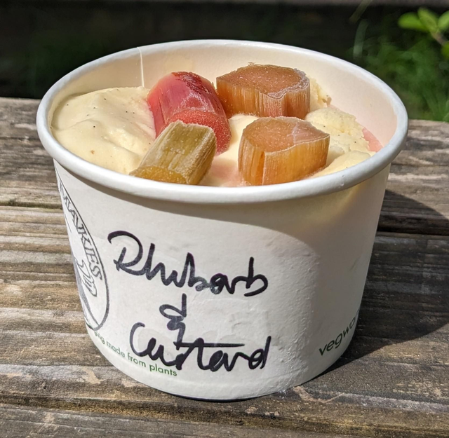 Rhubarb and custard