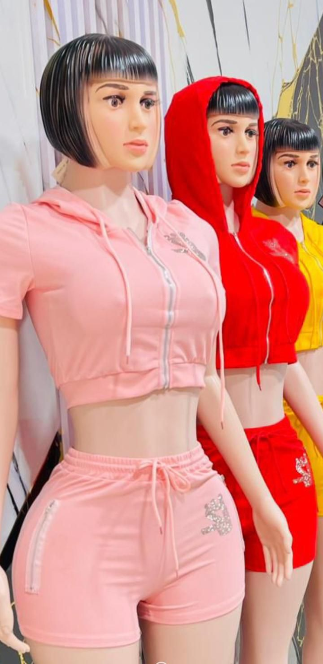 Ensemble a capuche short court 