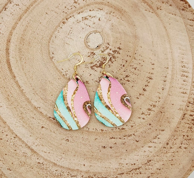 Boucle d&#039;oreilles larme sublimée strass 