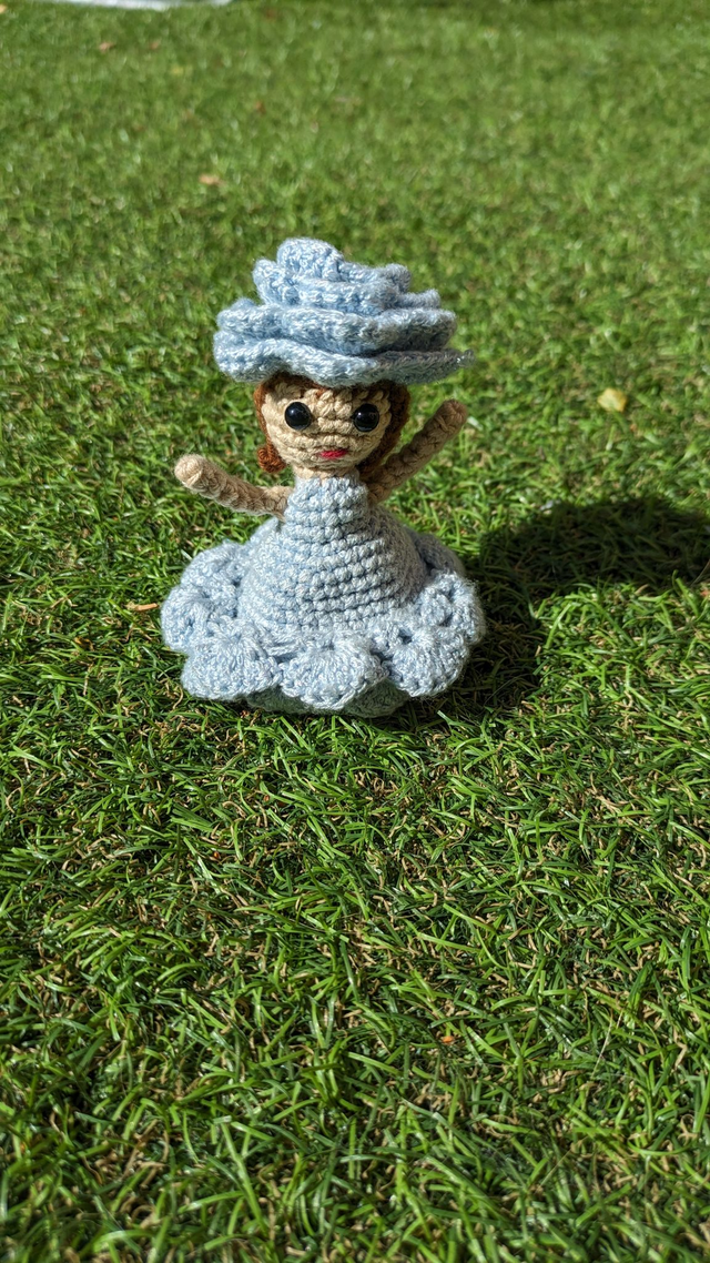 Petite poupée fleur