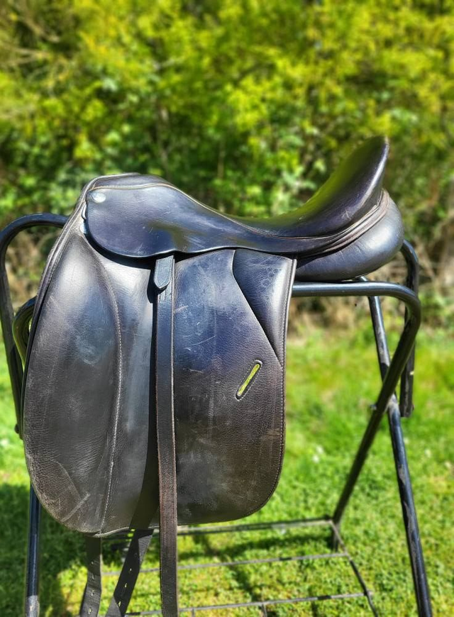 Selle de dressage Zaldi Super Kent 17,5"