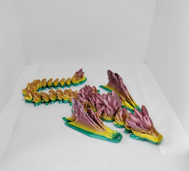 Dragon gemme avec des ailes