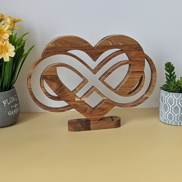 Coeur infini en chêne