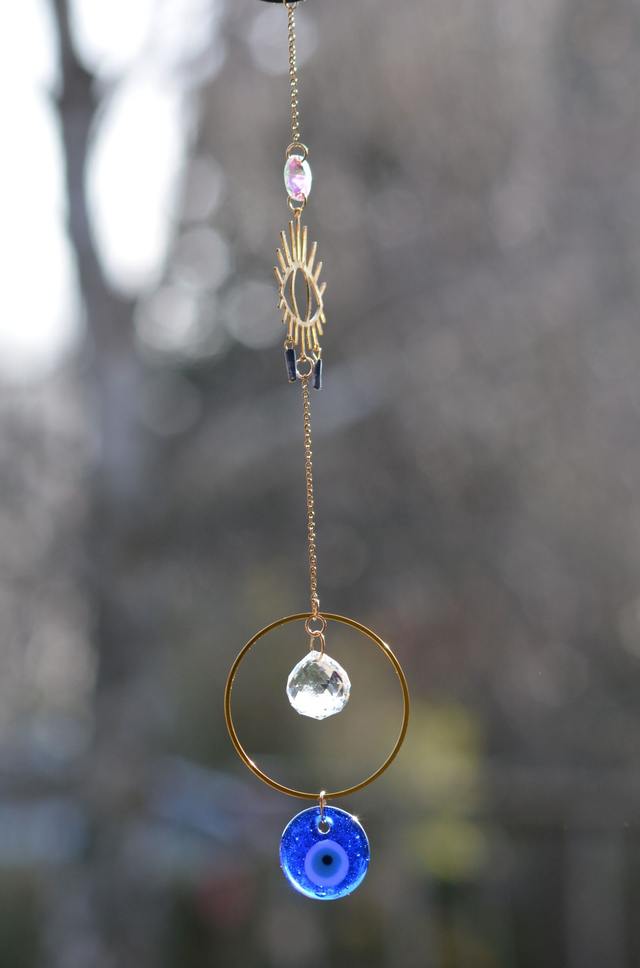 Attrape Soleil d'intérieur Upcyclé, prisme & Nazar - PROTECTION - Chambre à Air Valorisée & Perles Recyclées - Pièce Unique