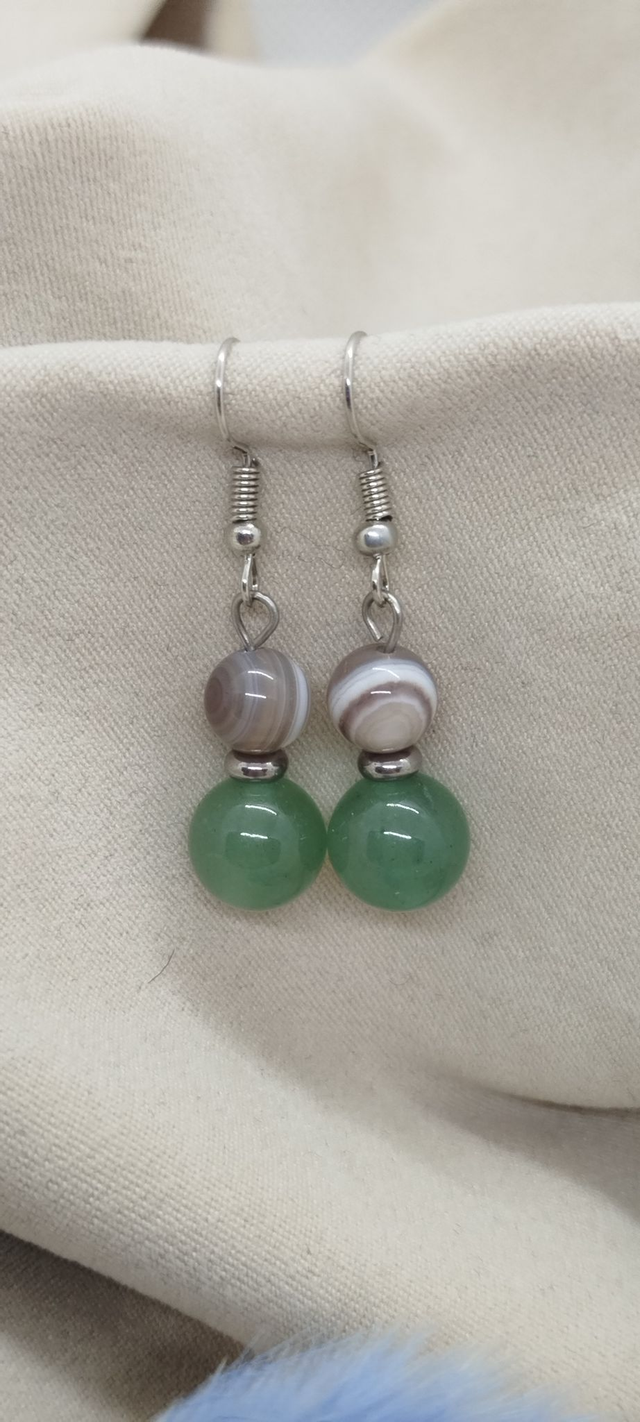 Boucles d'oreilles en pierres naturelles de 8 et 10 mm (agate du Botswana, aventurine verte)