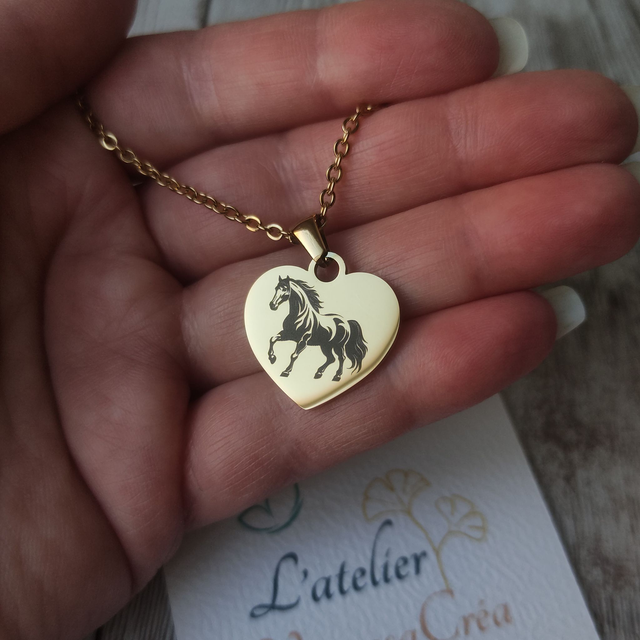 Collier Cheval cœur doré 