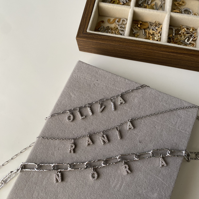 Collier personnalisé prenom argente 