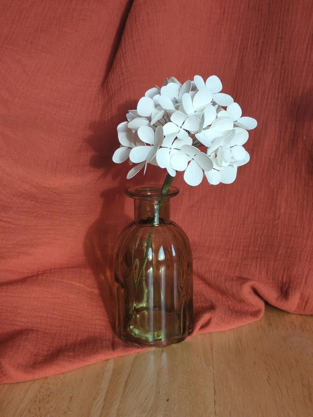 Vase soliflore en verre teinté vert