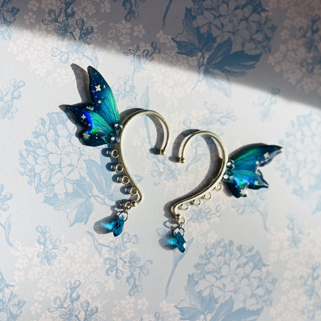 Tour d’oreille, earcuff  fleuris bleu