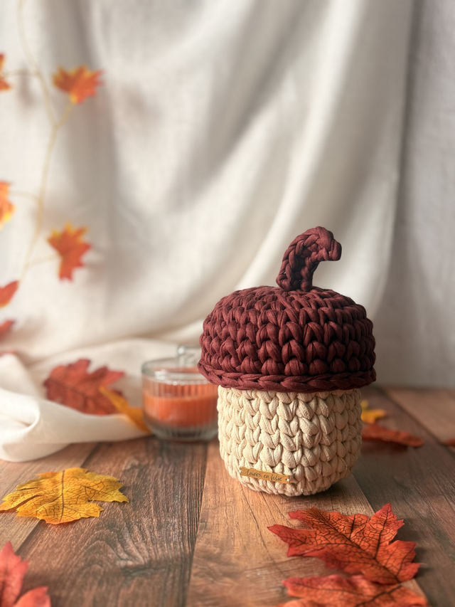 Petit panier gland au crochet