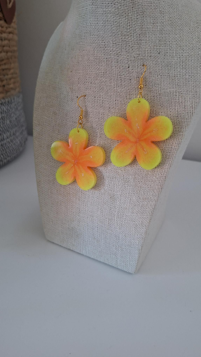 Boucles d&#039;oreilles fleurs jaunes/oranges fluo