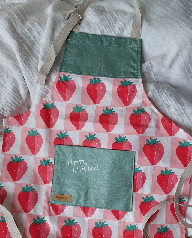 Tablier enfant &quot;fraises&quot;