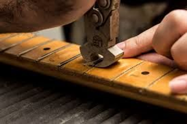 TROCAS DE TRASTES GUITARRA  NÍQUEL