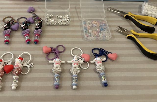Hello Kitty &amp; Friends Keyring