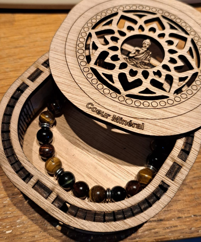 Écrin de Rechargement "Fleur de Vie" – Création Artisanale en Bois