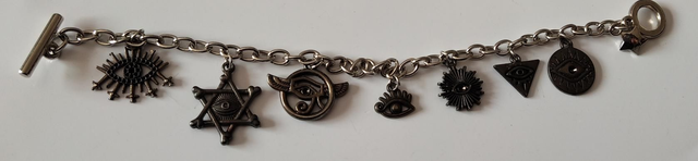 21cm Egyptian Themed Charm Bracelet.
