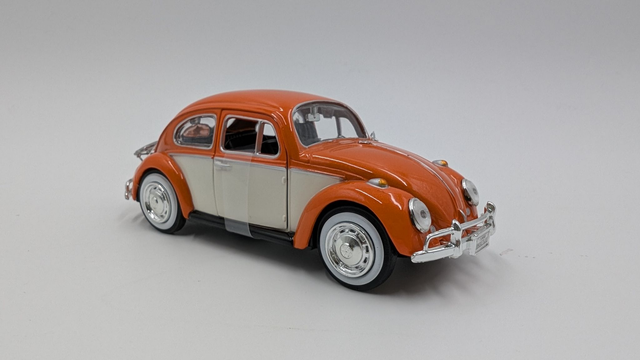 Volkswagen Beetle Orange - Scale 1:24