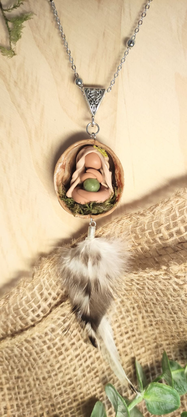 🌿 Collier talisman – La Gardienne de la Sève Verte 🌿