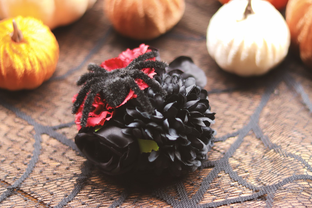 Hairflowers • M • Red spider