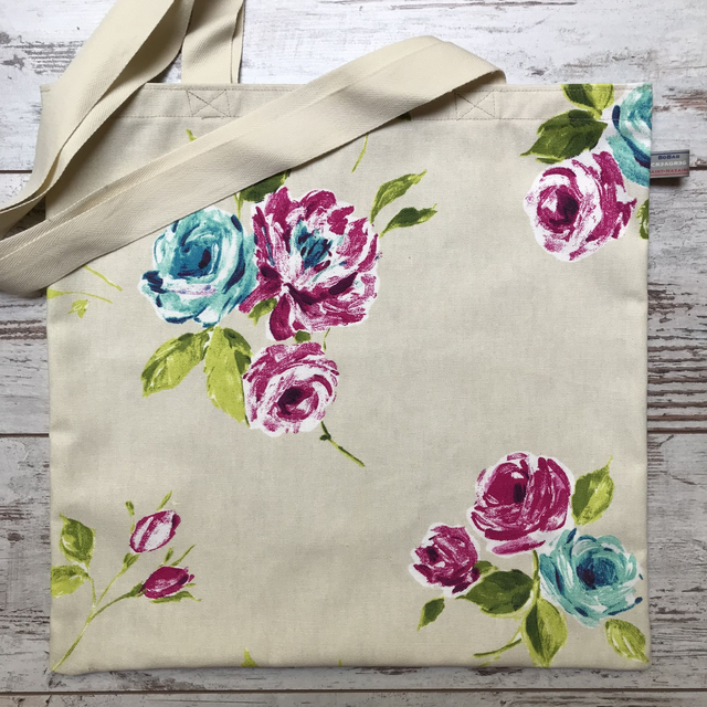 Grandes fleurs - fond écru