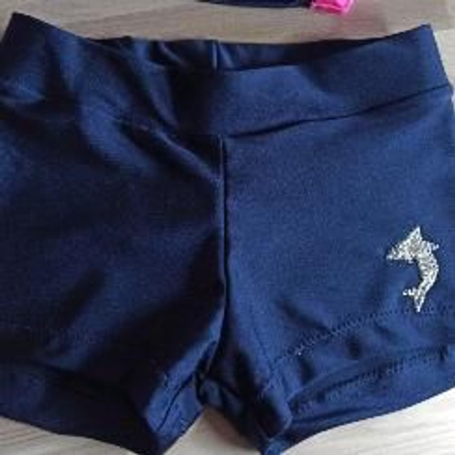 short uni avec ceinture en lycra basique