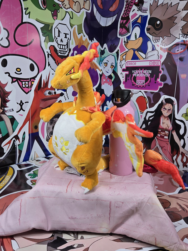 Pokemon Centre - Gigantamax Charizard Plushie 