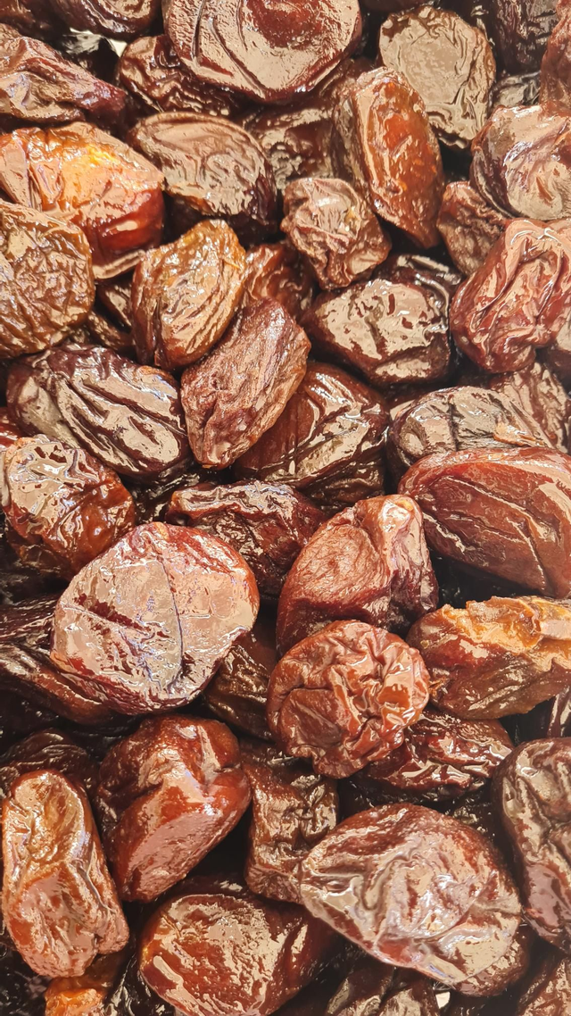 Pruneaux  (Prix au 100gr)