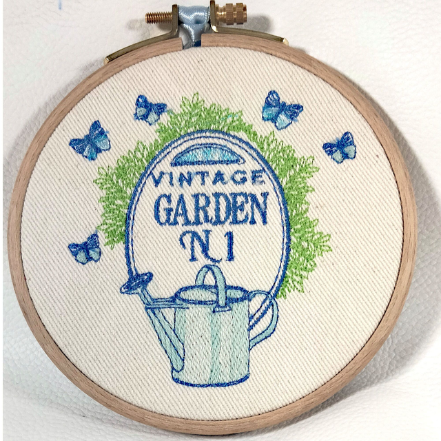 Hoop art vintage garden