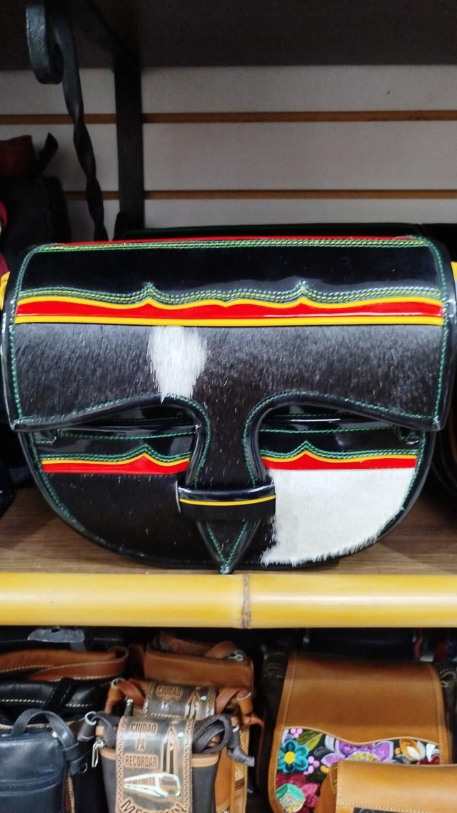 Sac typique carriel cuire  Medellin Colombie 