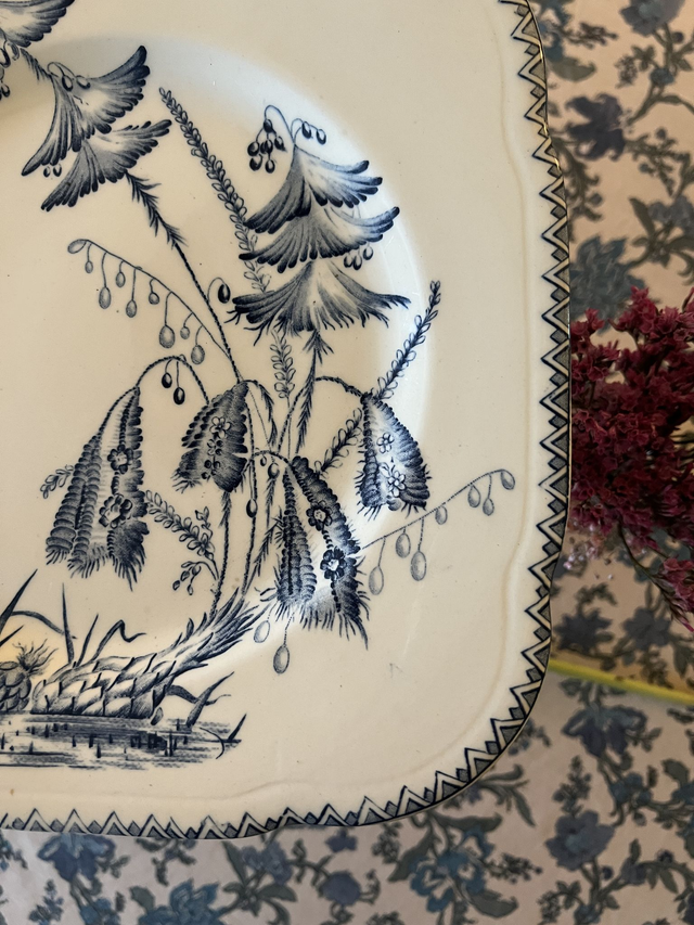 INDIANA - Plat piédouche (ou présentoir) de la manufacture française Clairefontaine - Terre de Fer